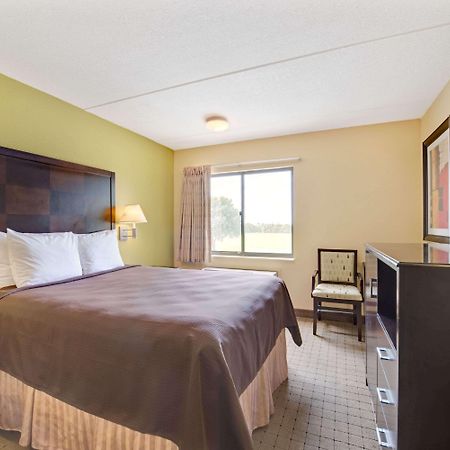 Days Inn & Suites By Wyndham Desoto Exterior foto