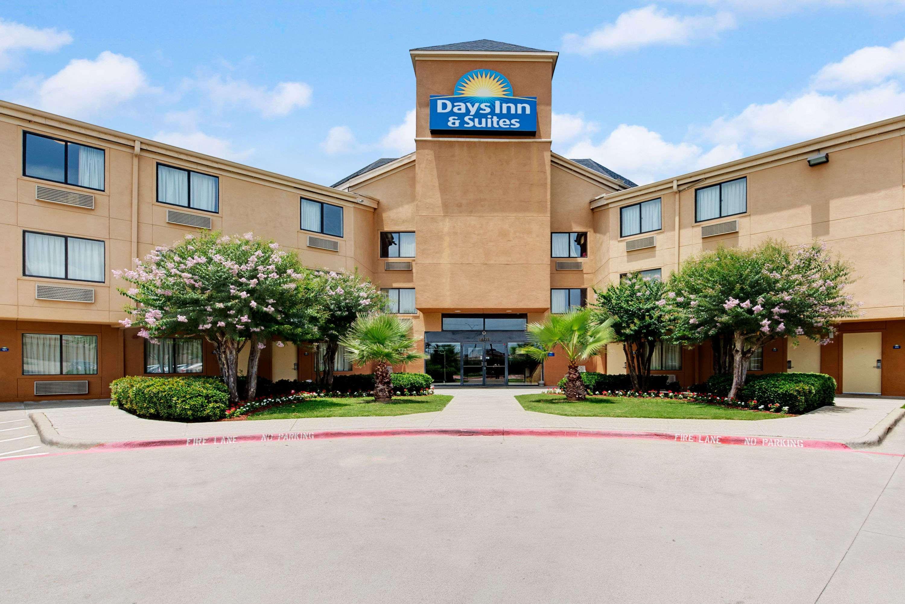 Days Inn & Suites By Wyndham Desoto Exterior foto